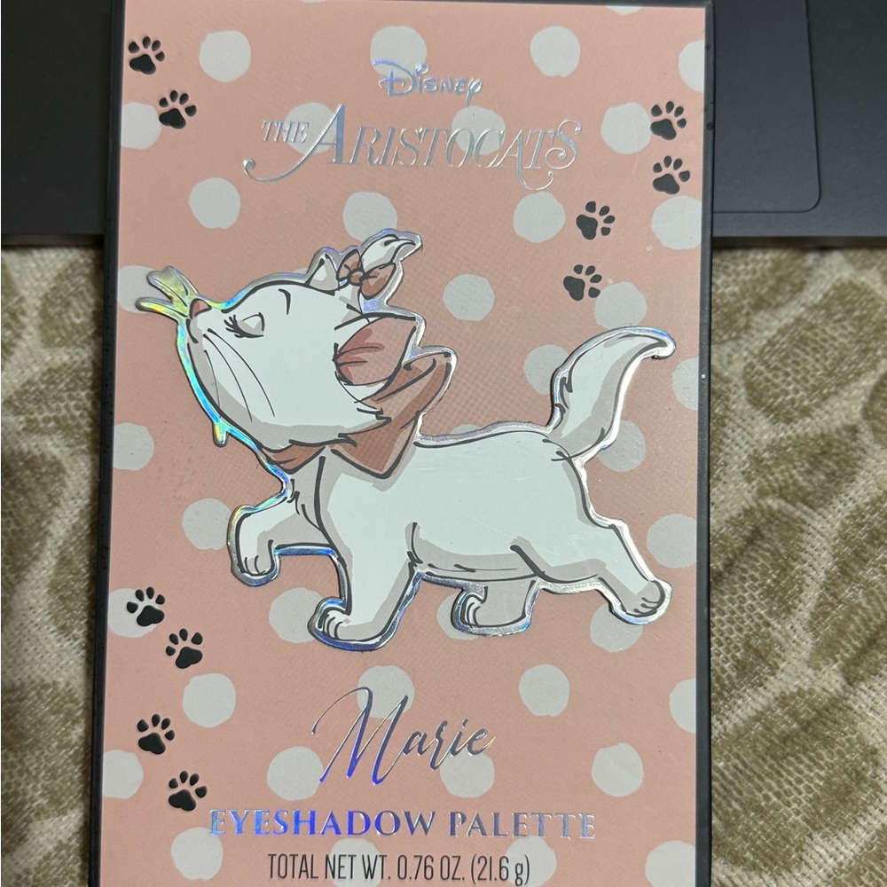 Disney The Aristocats Marie Eyeshadow Palette - Pink and White